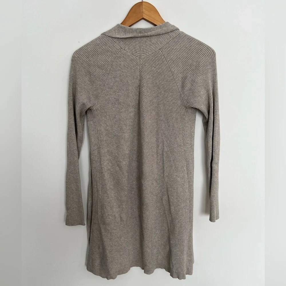 Cyrus Cozy Tan Ribbed Knit Cardigan open sweater size medium - Picture 4 of 4